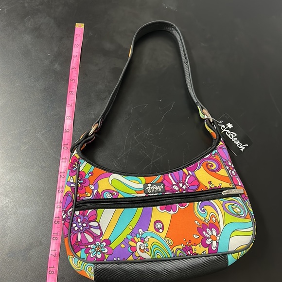 Beach by CLC. Mod art design, like new inside zipper pocket front zipper pocket - Picture 4 of 16